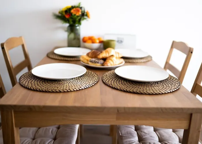 Premium Design With Balcony & Free Parking Βιέννη