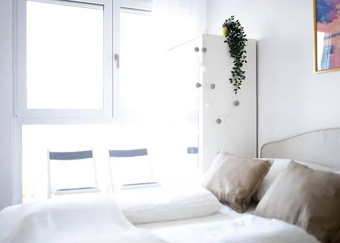 Διαμέρισμα Premium Design With Balcony & Free Parking